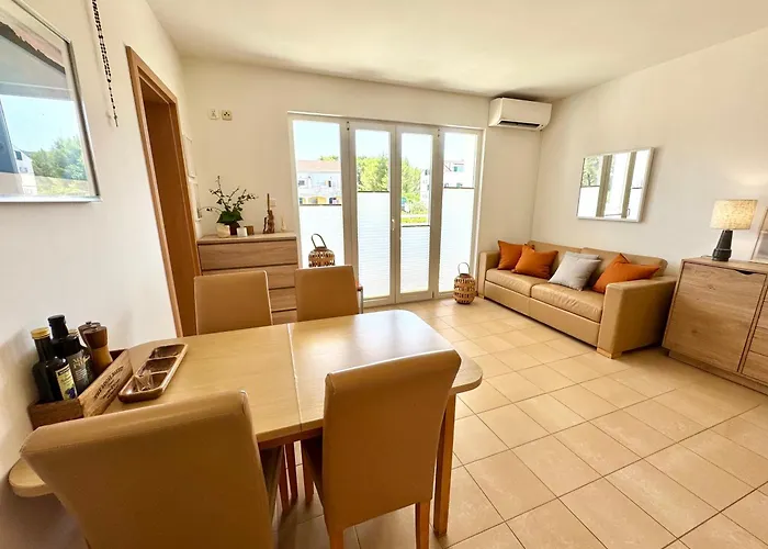 Apartmán First Line Seaside Calm In Mirca - 30m From The Adriatic Mirce
