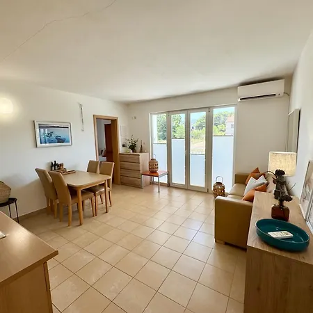 First Line Seaside Calm In Mirca - 30m From The Adriatic Apartman Mirce