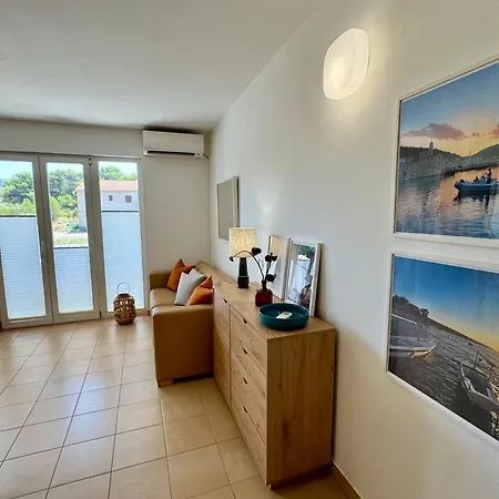 Apartman First Line Seaside Calm In Mirca - 30m From The Adriatic
