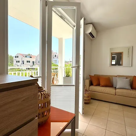 First Line Seaside Calm In Mirca - 30m From The Adriatic Apartman *