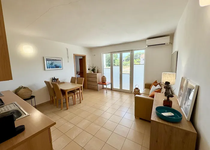 First Line Seaside Calm In Mirca - 30m From The Adriatic Apartman Mirce