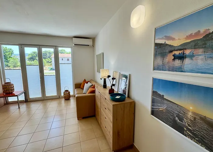 Apartman First Line Seaside Calm In Mirca - 30m From The Adriatic